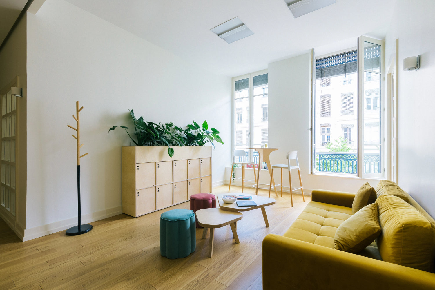 Equipez vos espaces de travail avec des meubles de rangement reconditionnés !