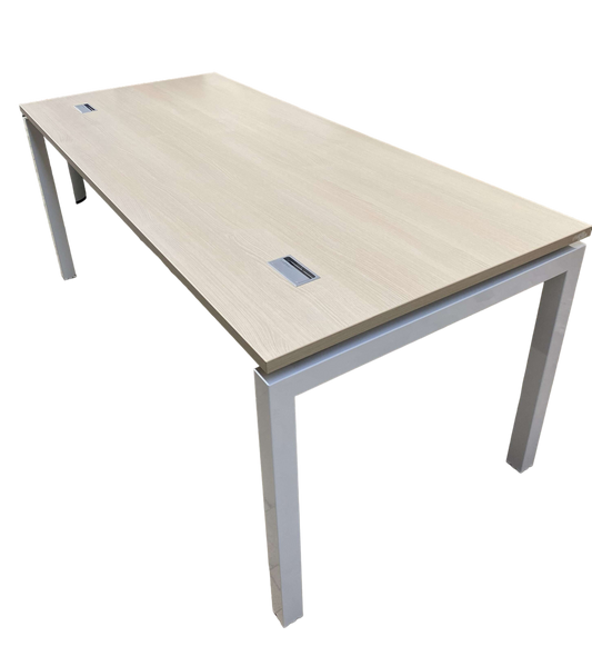 Bureau Columbia modèle Atao plateau chêne pieds blanc-Bluedigo