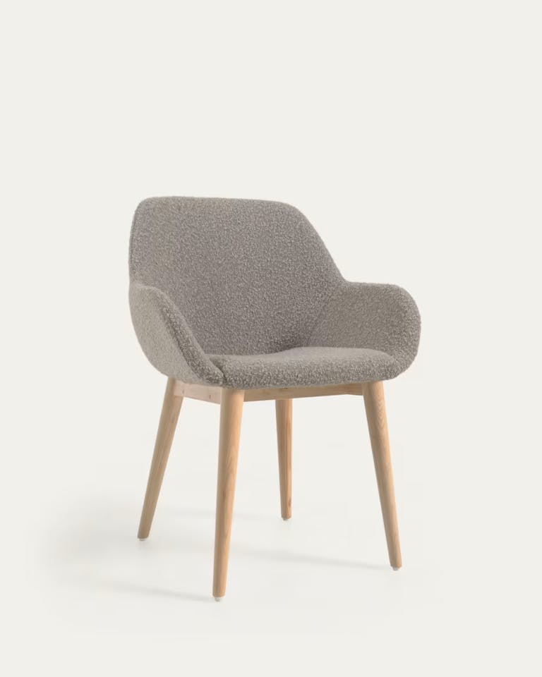 Chaise Konna bouclette gris clair et pieds en bois de frêne naturelle-Bluedigo