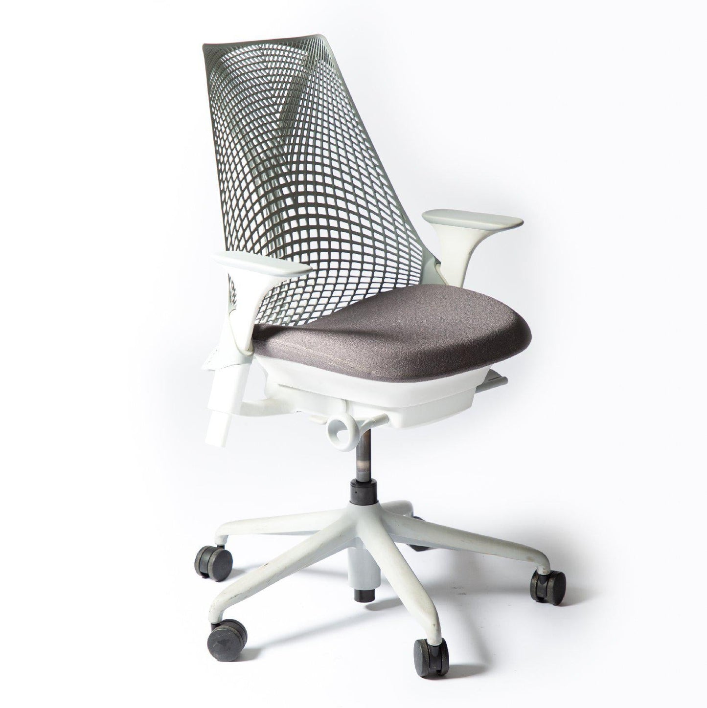 Chaise de bureau ergonomique Sayl Herman Miller occasion - Gris - 60 x 60 x 105 cm-Bluedigo
