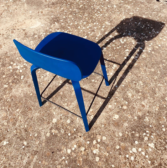 Tabouret bar H10 La Chaise Française - Bleu Klein - Plusieurs dimensions-Bluedigo